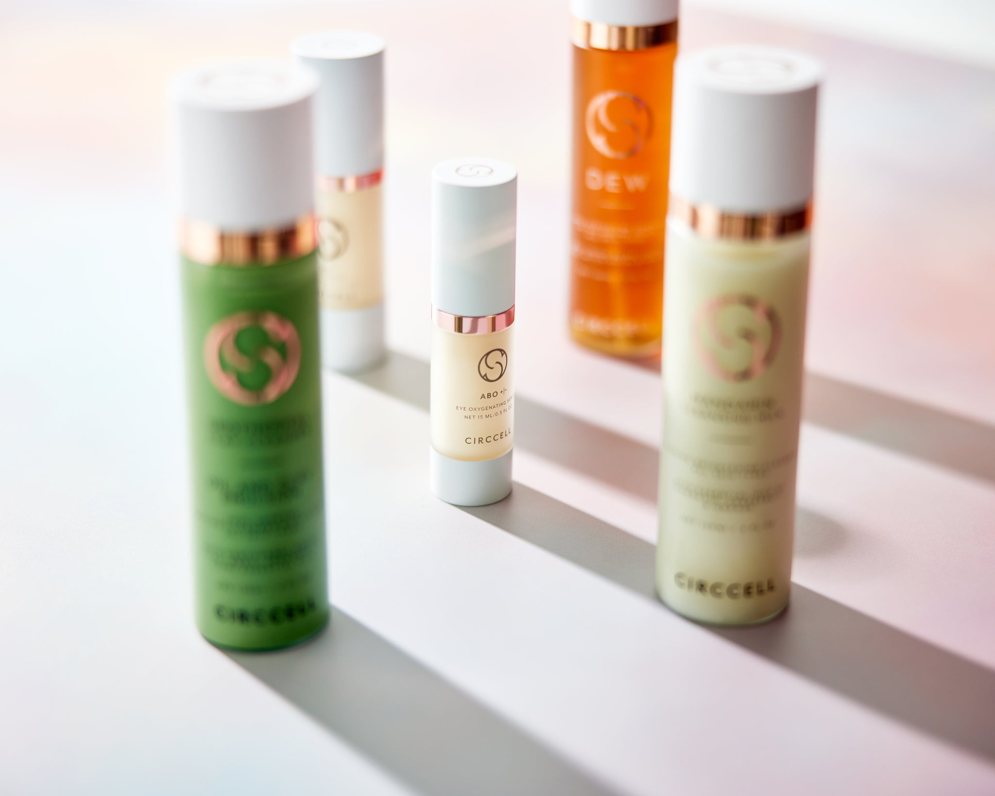 Layering Products How to Layer Skincare Products - Serum First, Sunscreen Last?– CIRCCELL ...